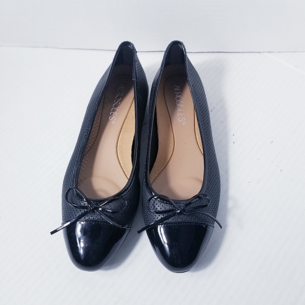 AEROSOLES BLACKS LOW HEELS SIZE 5.5